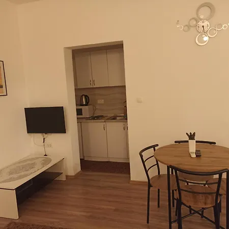 Aldi Apartment *
